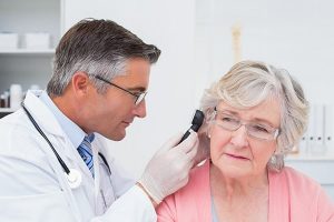 Rối loạn tiền đình có thể là nguyên nhân gây ù tai.