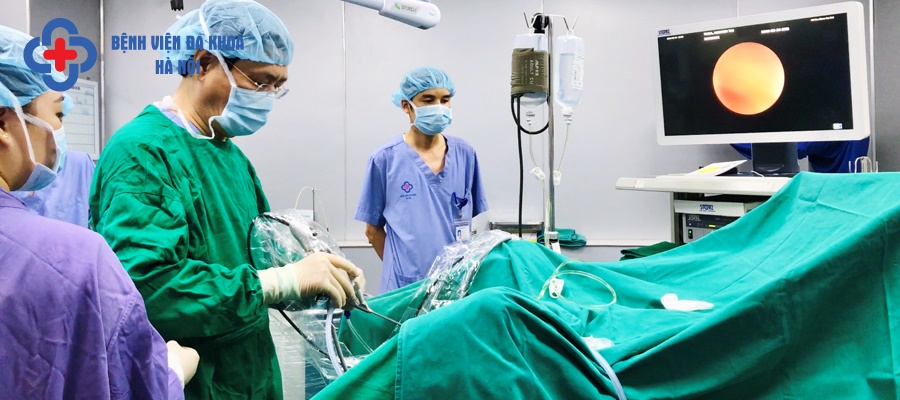 Tán sỏi qua da được thực hiện tại Bệnh viện đa khoa Hà Nội 